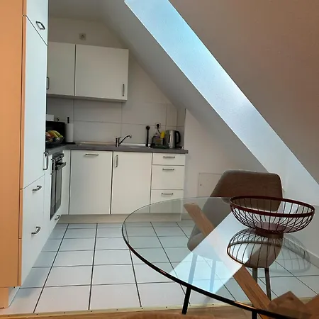 Feelgood 60, Modernes 1 Raum In Barleben, Bei Magdeburg, Inklusive Parkplatz Und Netflix, Nur 2 Km Bis Zur A2