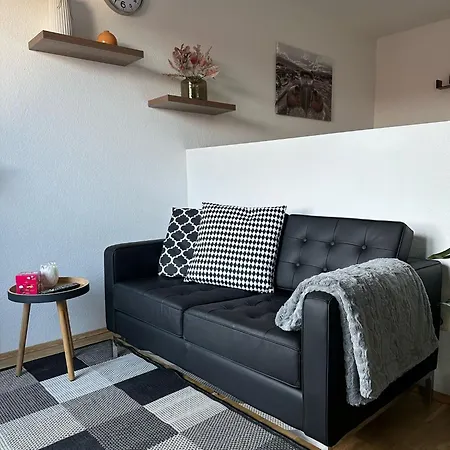 Apartment Feelgood 60, Modernes 1 Raum In Barleben, Bei Magdeburg, Inklusive Parkplatz Und Netflix, Nur 2 Km Bis Zur A2